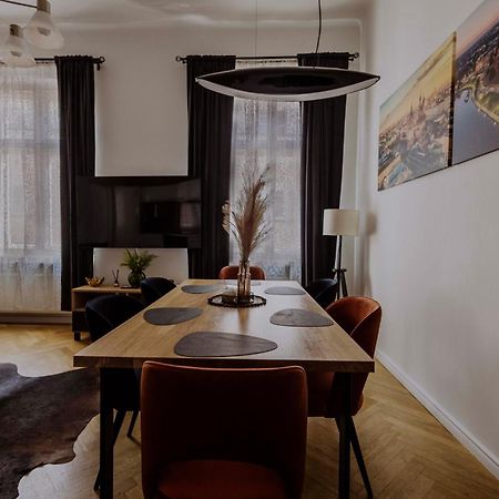 Golden Pearl - Main Square, 100 Sqm, 4 Rooms Krakau Buitenkant foto