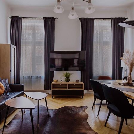 Golden Pearl - Main Square, 100 Sqm, 4 Rooms Krakau Buitenkant foto