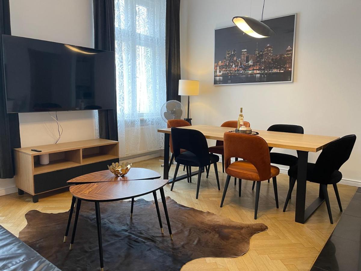 Golden Pearl - Main Square, 100 Sqm, 4 Rooms Krakau Buitenkant foto