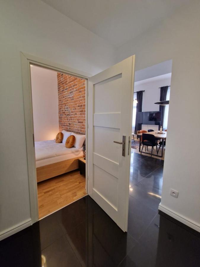 Golden Pearl - Main Square, 100 Sqm, 4 Rooms Krakau Buitenkant foto