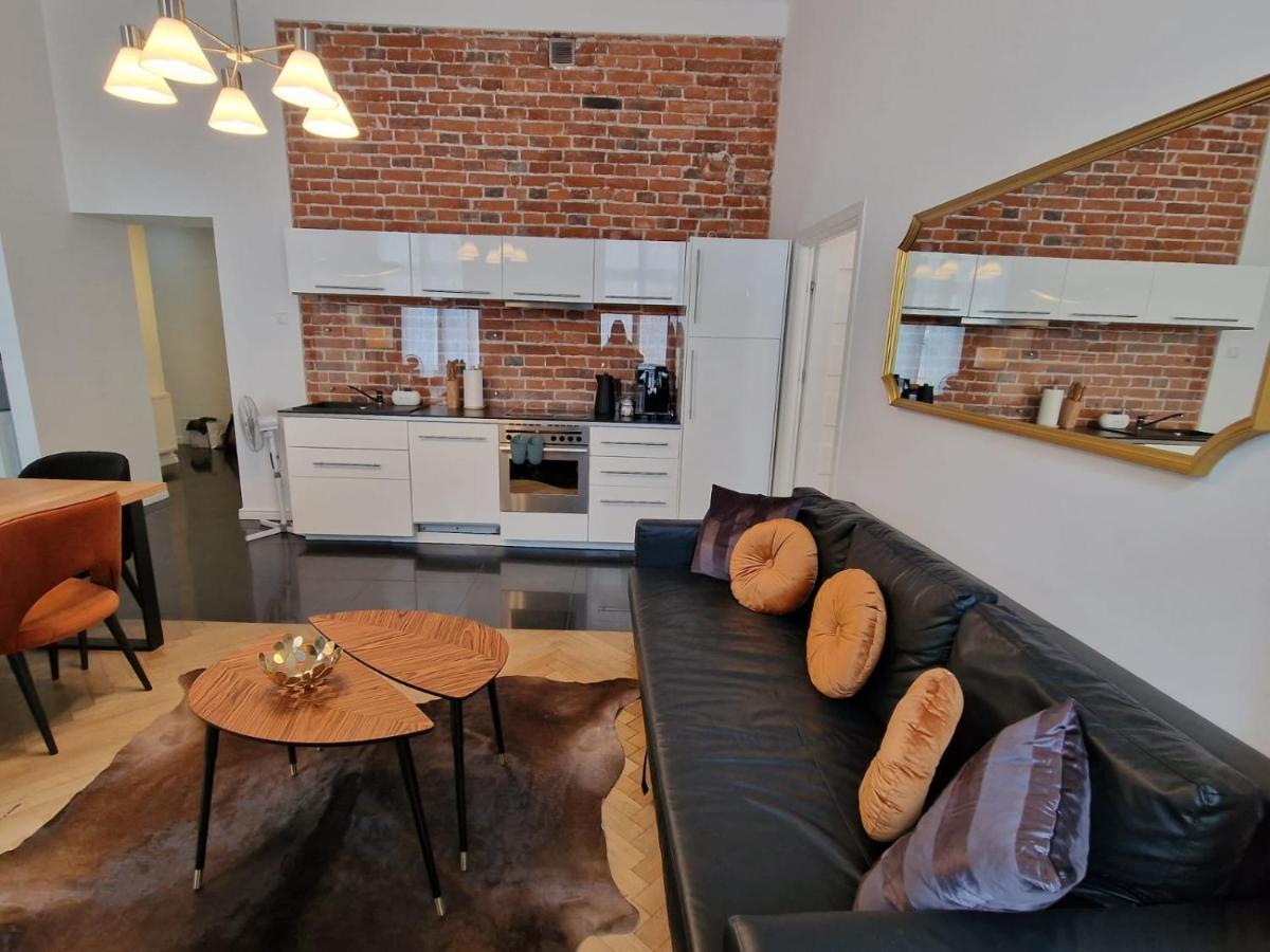 Golden Pearl - Main Square, 100 Sqm, 4 Rooms Krakau Buitenkant foto
