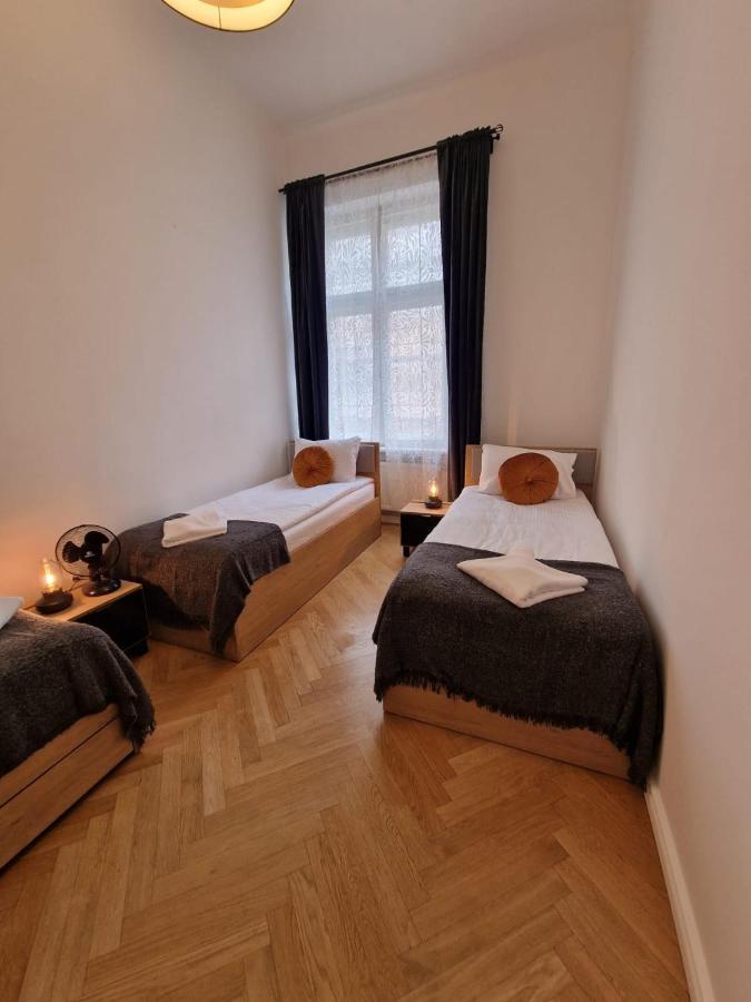 Golden Pearl - Main Square, 100 Sqm, 4 Rooms Krakau Buitenkant foto