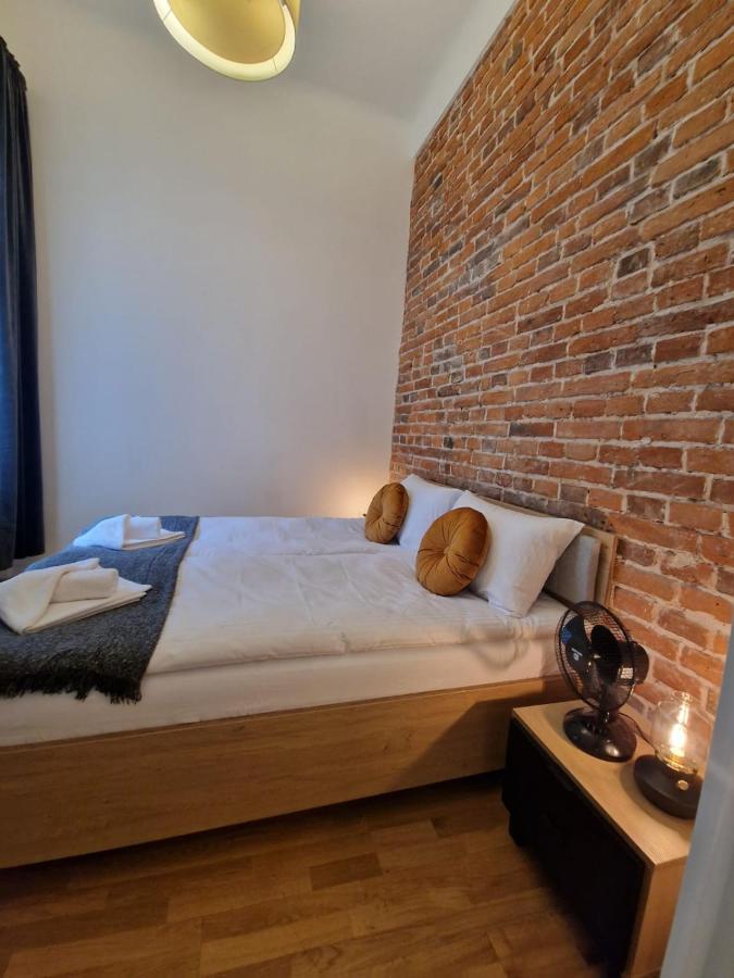 Golden Pearl - Main Square, 100 Sqm, 4 Rooms Krakau Buitenkant foto