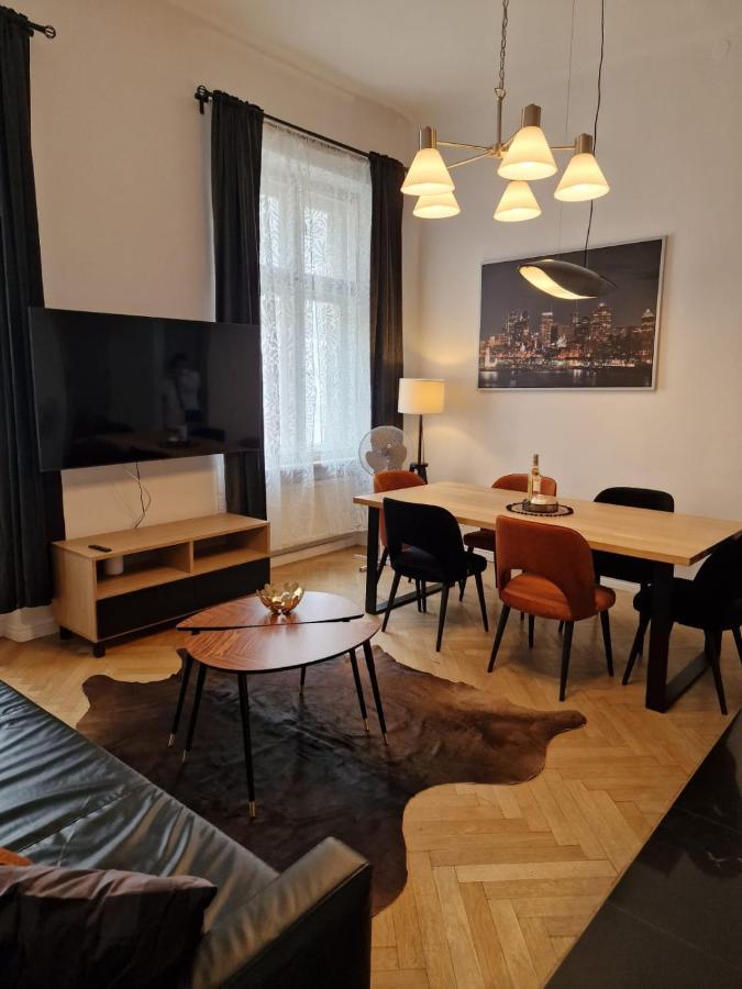 Golden Pearl - Main Square, 100 Sqm, 4 Rooms Krakau Buitenkant foto