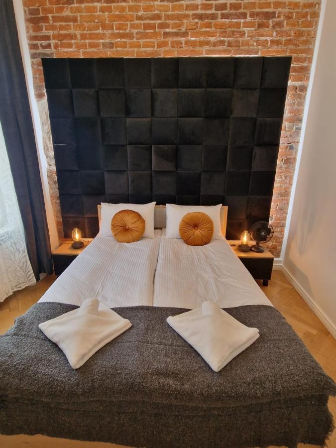 Golden Pearl - Main Square, 100 Sqm, 4 Rooms Krakau Buitenkant foto