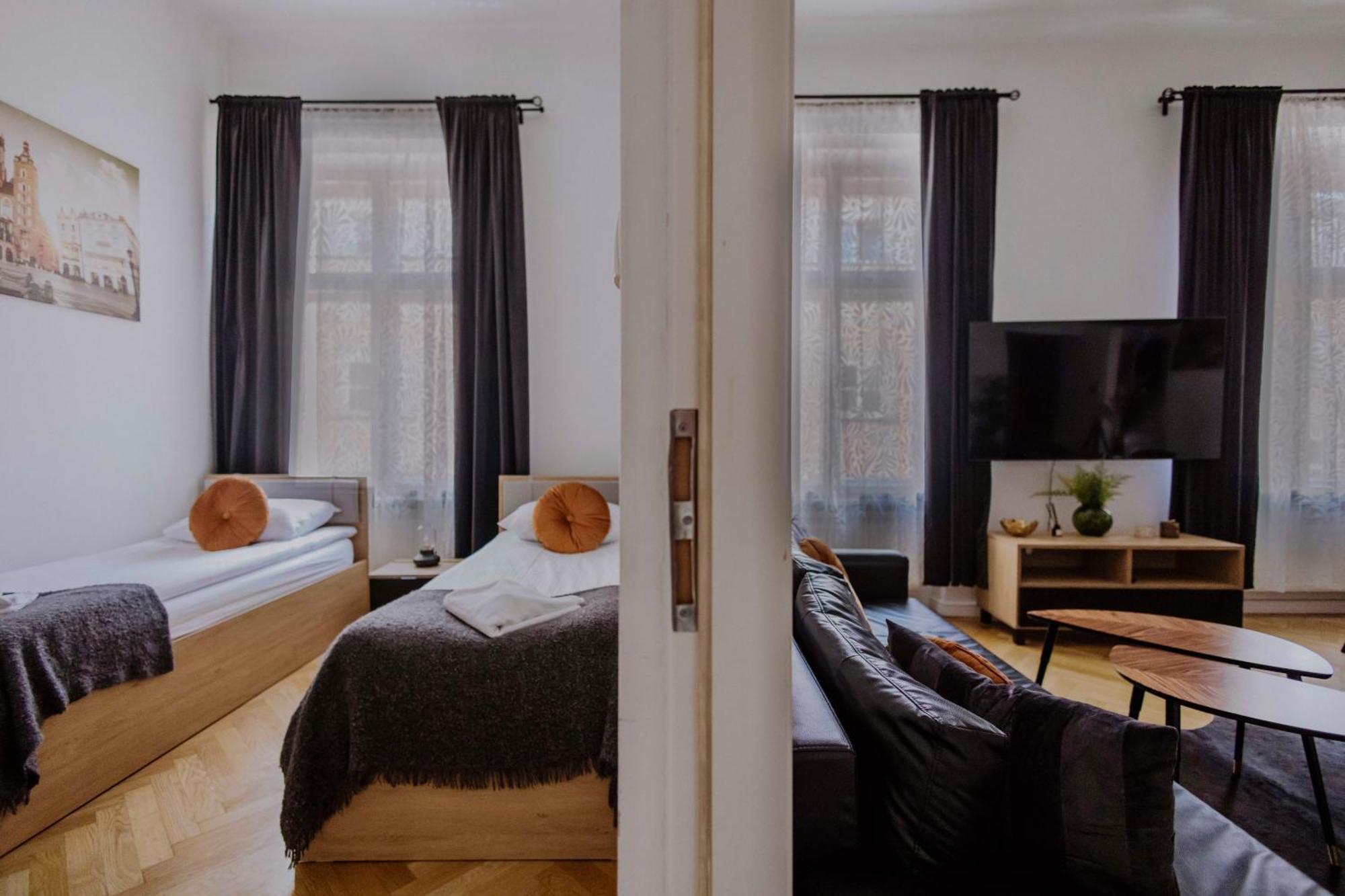 Golden Pearl - Main Square, 100 Sqm, 4 Rooms Krakau Buitenkant foto