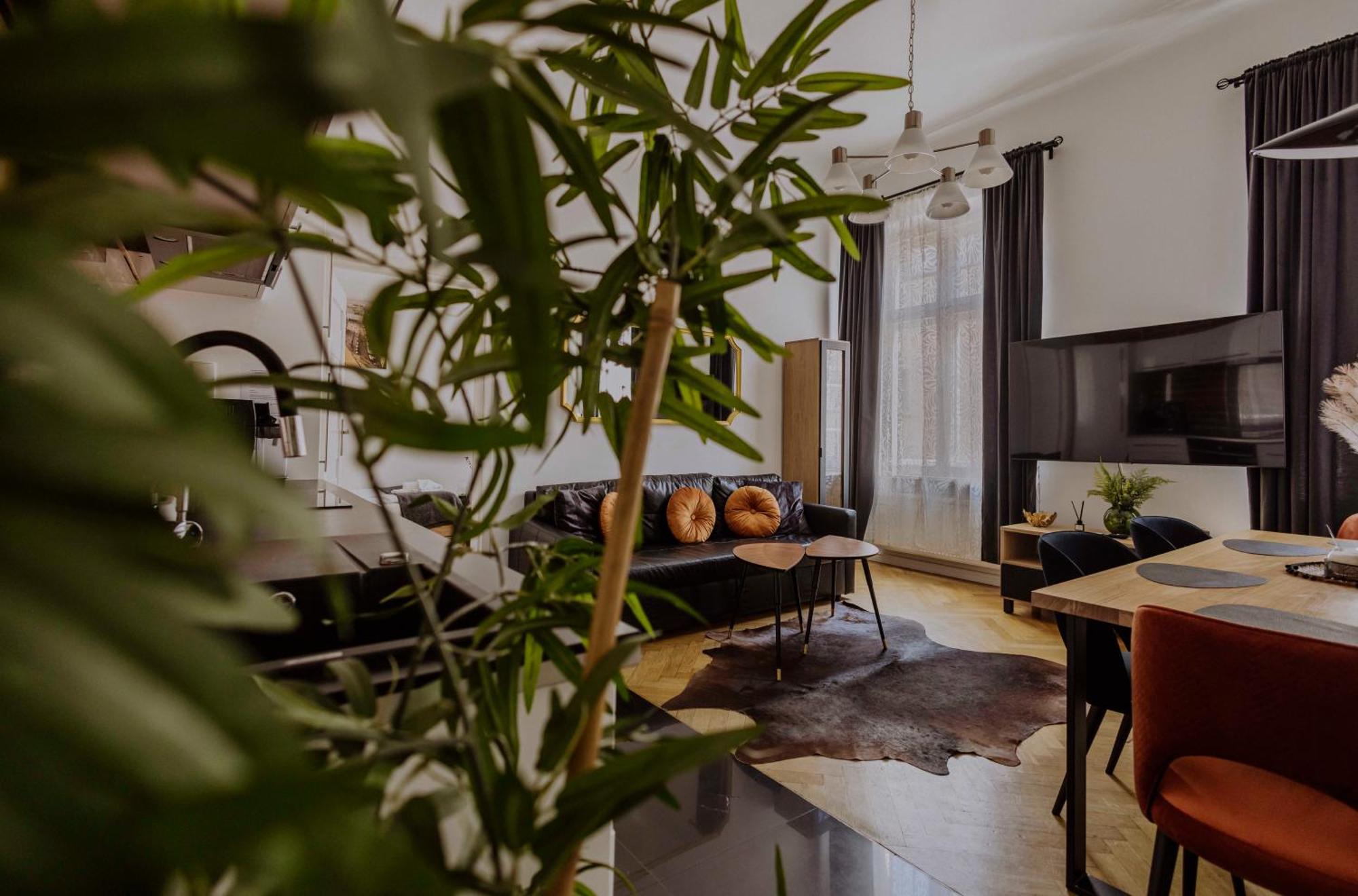 Golden Pearl - Main Square, 100 Sqm, 4 Rooms Krakau Buitenkant foto