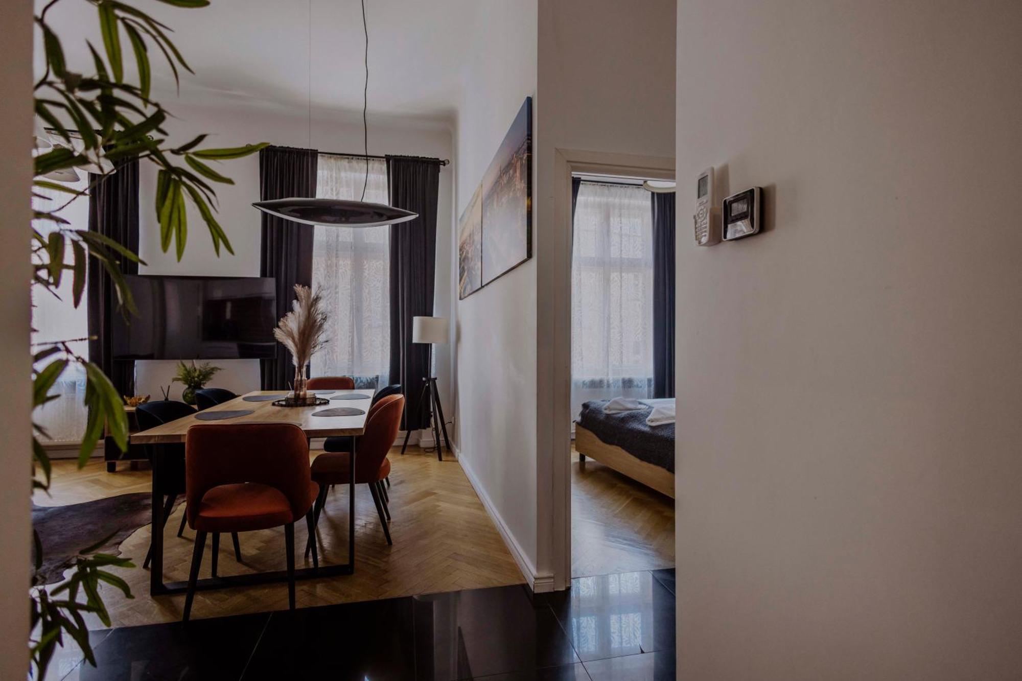 Golden Pearl - Main Square, 100 Sqm, 4 Rooms Krakau Buitenkant foto