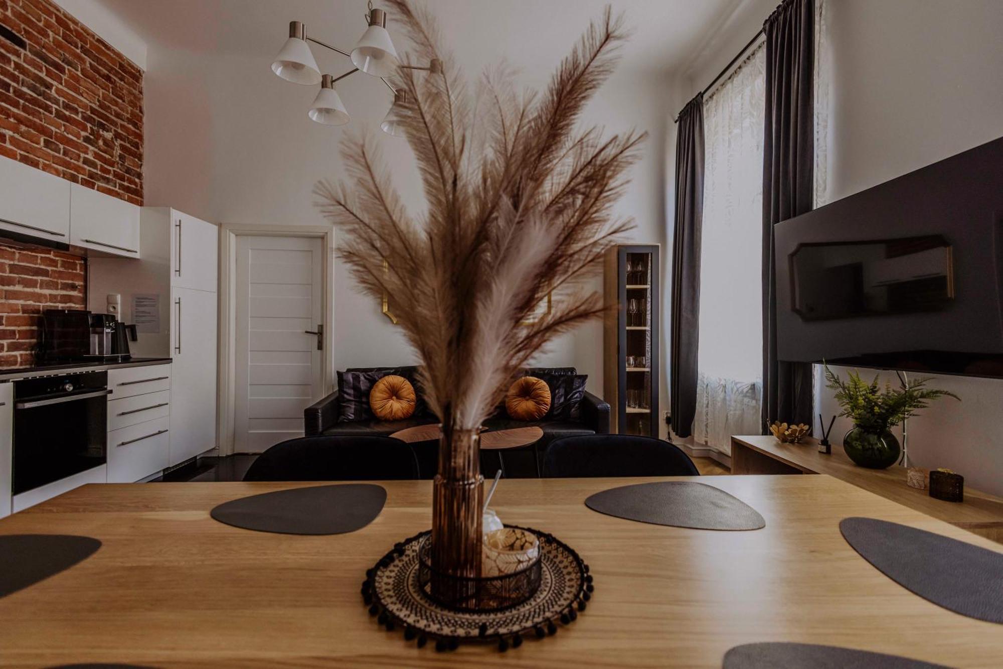 Golden Pearl - Main Square, 100 Sqm, 4 Rooms Krakau Buitenkant foto